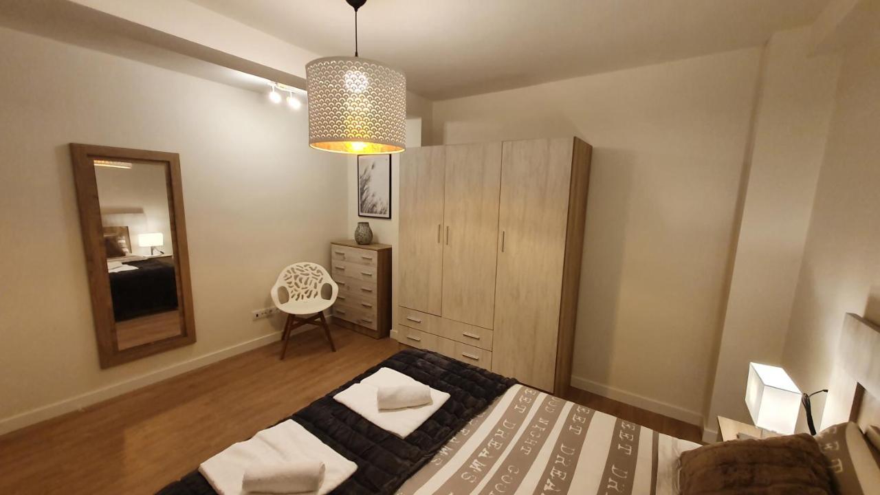 Auditorio Vicele - 2 Hab Y Sofa-Cama - Wifi - Vut-3692-As Oviedo Exterior photo